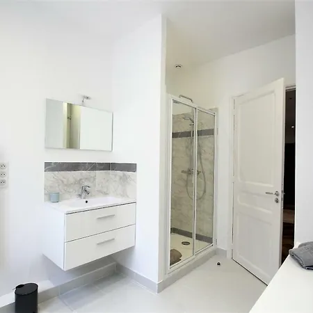 Rue D'antibes Center Apartment *